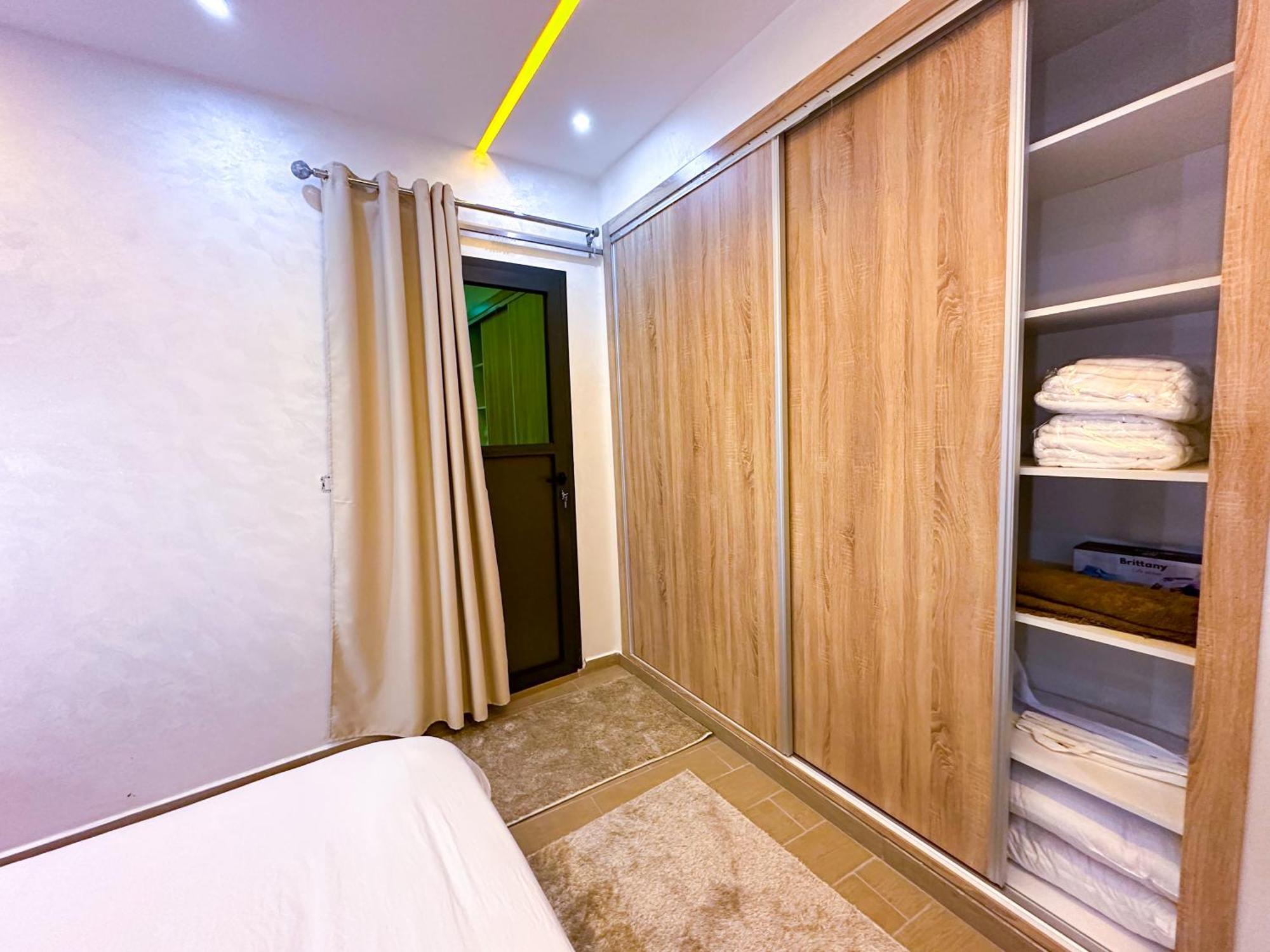 Veluxa - Luxury Holiday Homes - Centric Flat Танжер Екстериор снимка