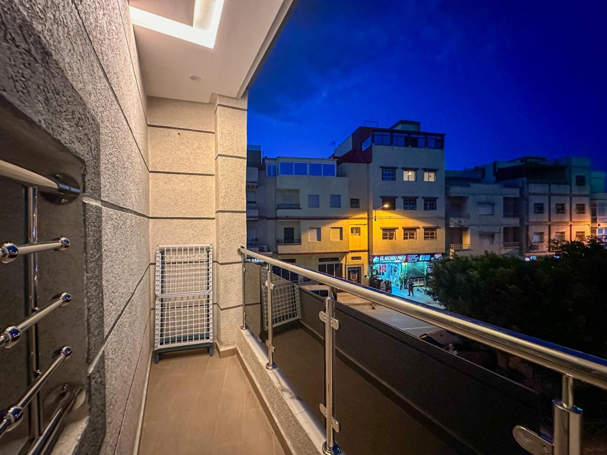 Veluxa - Luxury Holiday Homes - Centric Flat Танжер Екстериор снимка