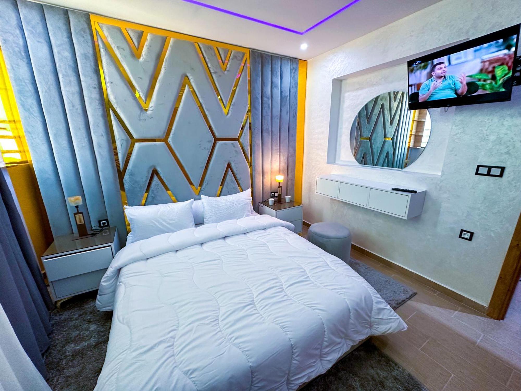Veluxa - Luxury Holiday Homes - Centric Flat Танжер Екстериор снимка