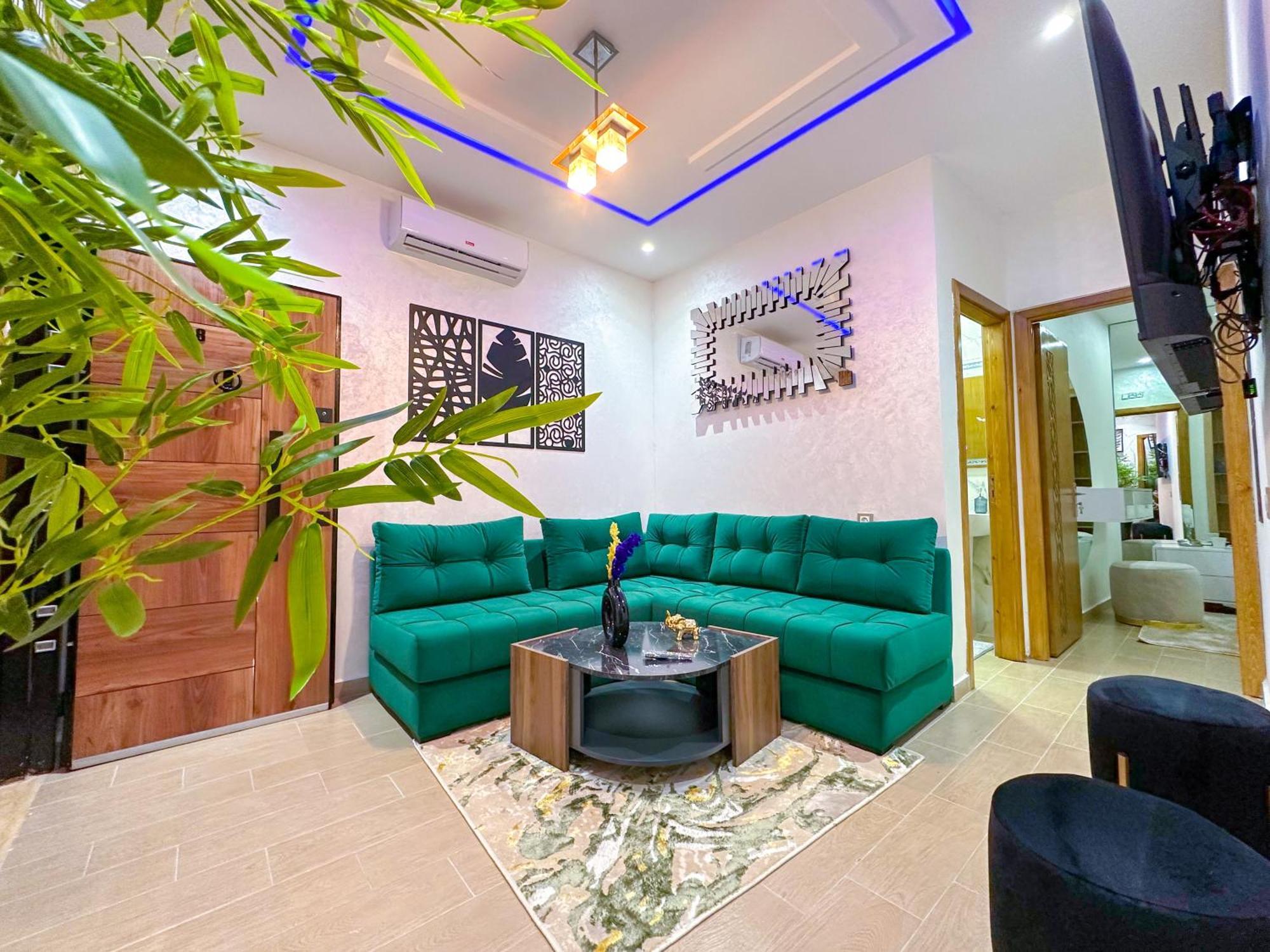 Veluxa - Luxury Holiday Homes - Centric Flat Танжер Екстериор снимка