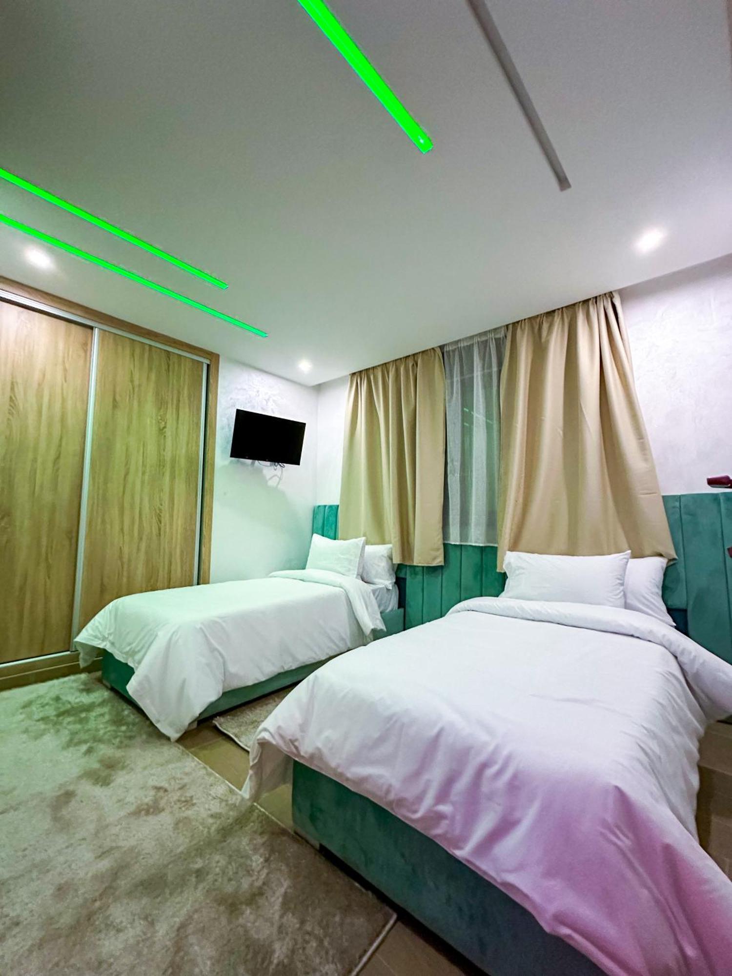 Veluxa - Luxury Holiday Homes - Centric Flat Танжер Екстериор снимка