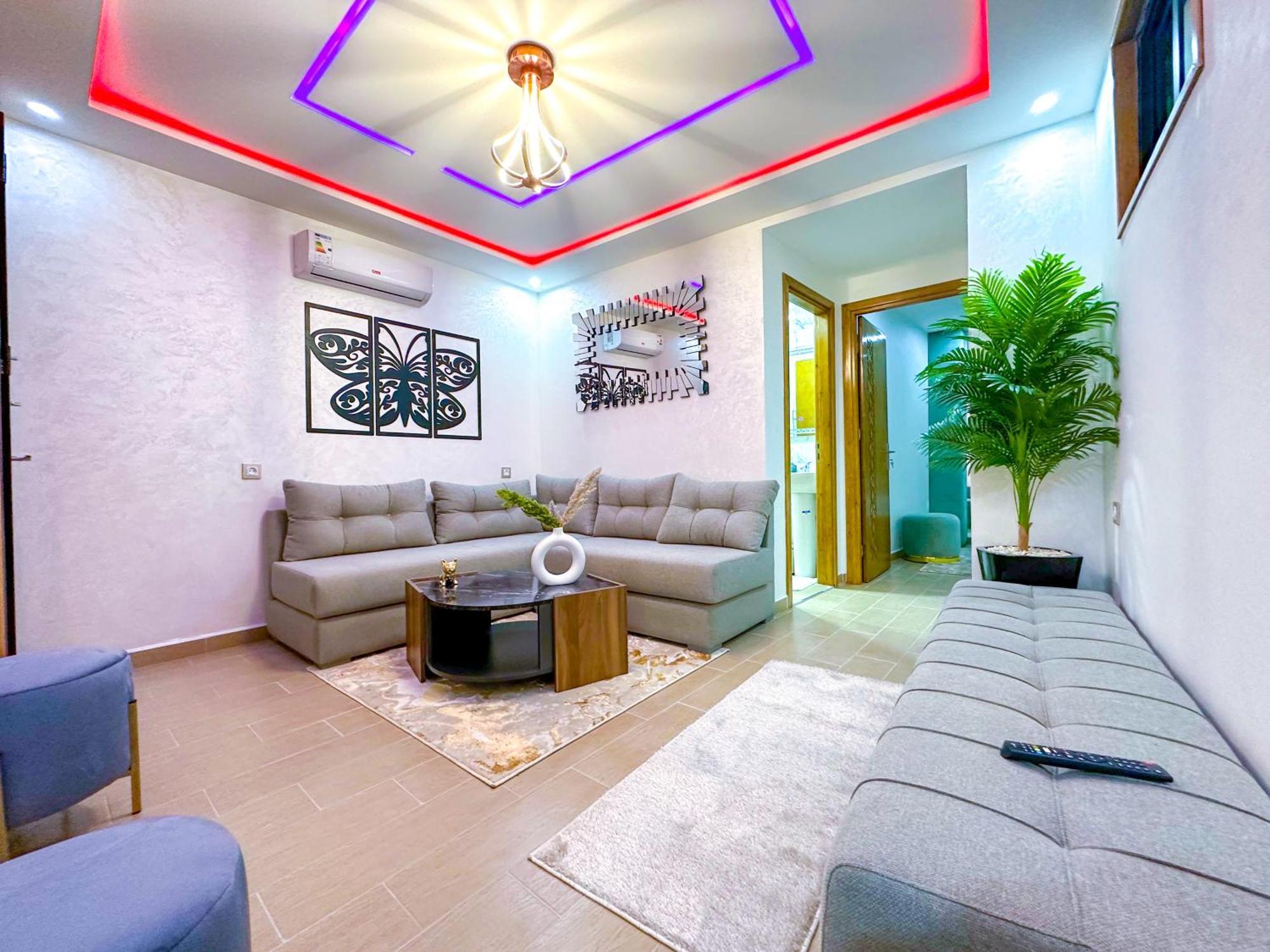 Veluxa - Luxury Holiday Homes - Centric Flat Танжер Екстериор снимка
